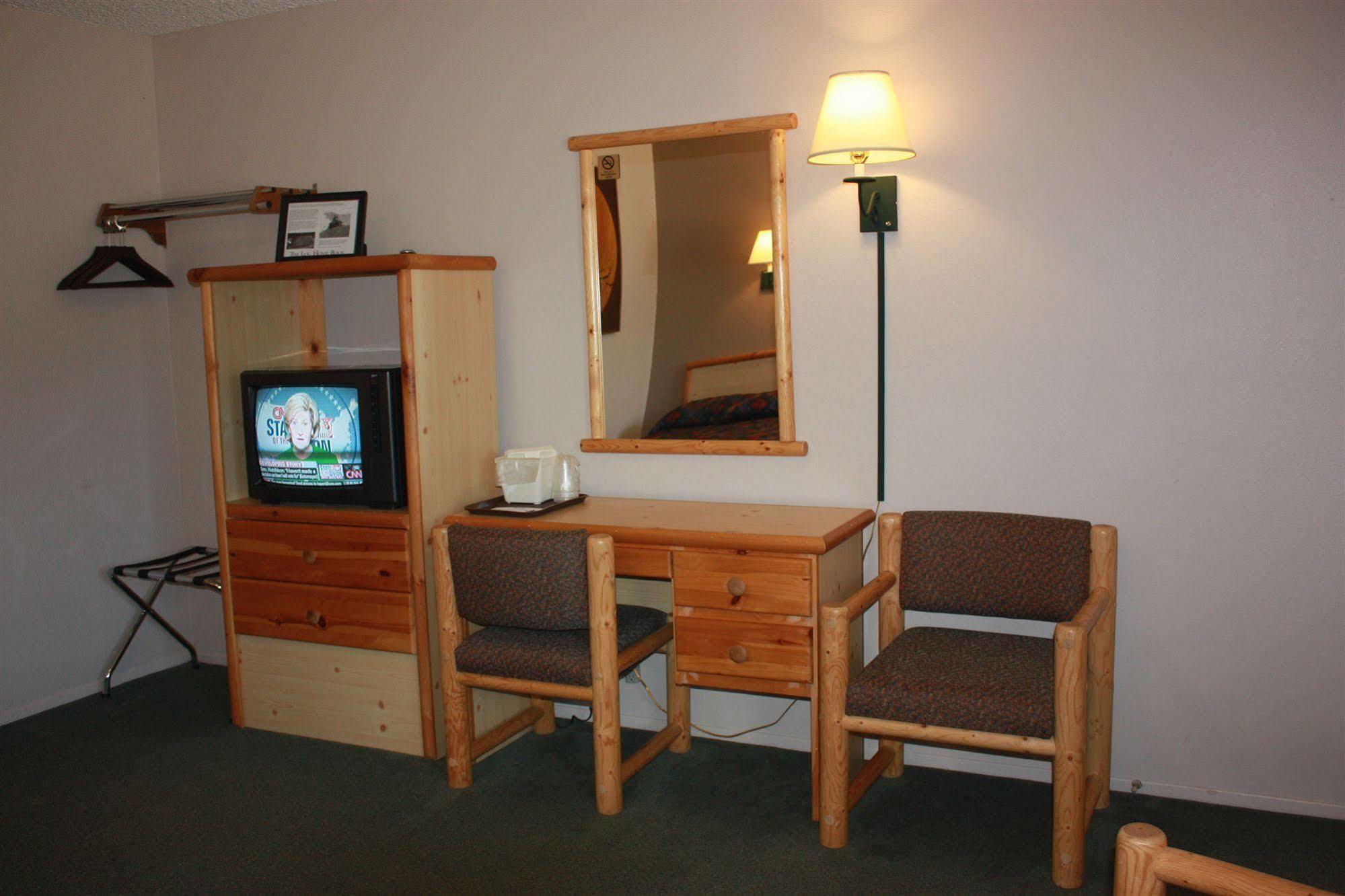Green Creek Inn And Rv Park Wapiti Dış mekan fotoğraf