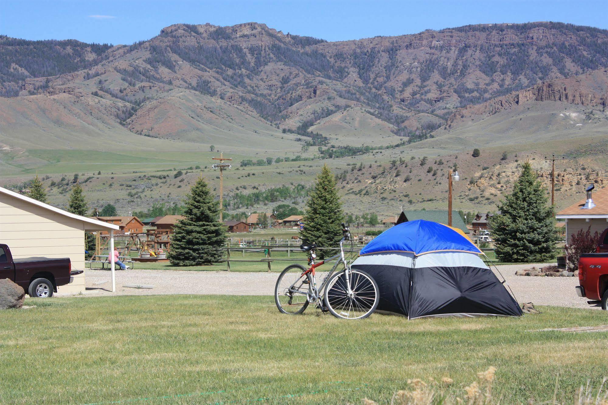 Green Creek Inn And Rv Park Wapiti Dış mekan fotoğraf